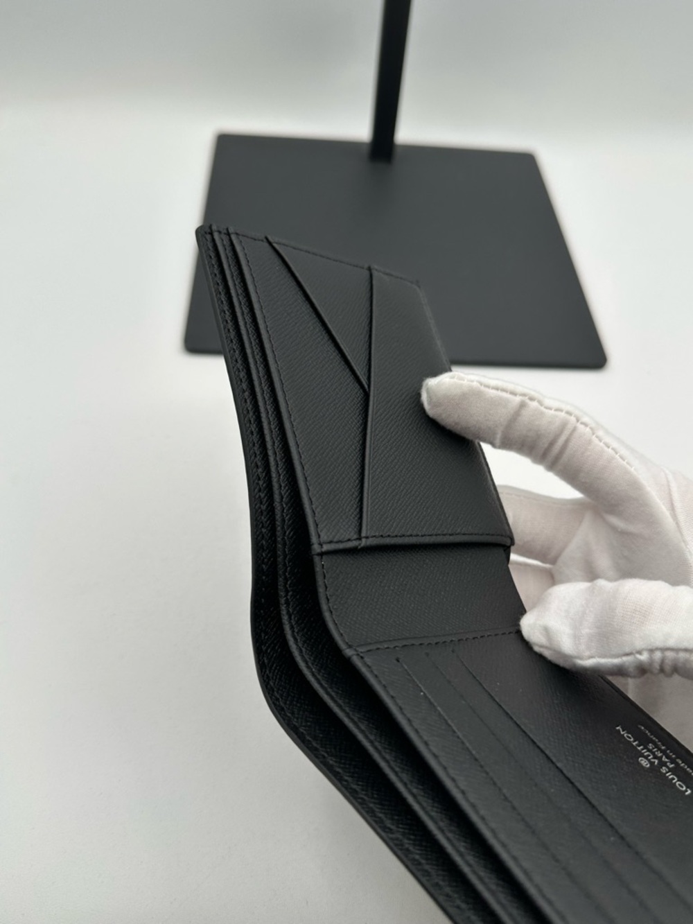 Louis Vuitton Damier Bi Fold Wallet - Picture 9 of 14